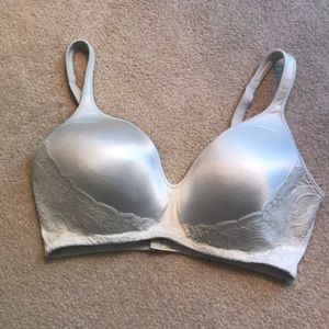 Playtex Wire-free Lightly Lined Bra in a 36DDD